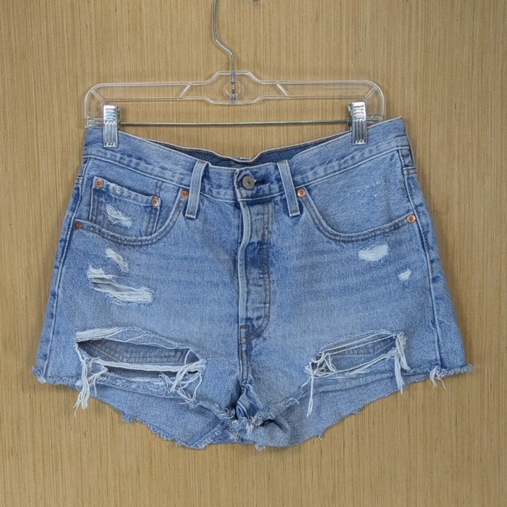 Levi Strauss 501 Cut Off Denim Shorts Womens 30 Distressed Button Fly Light Wash